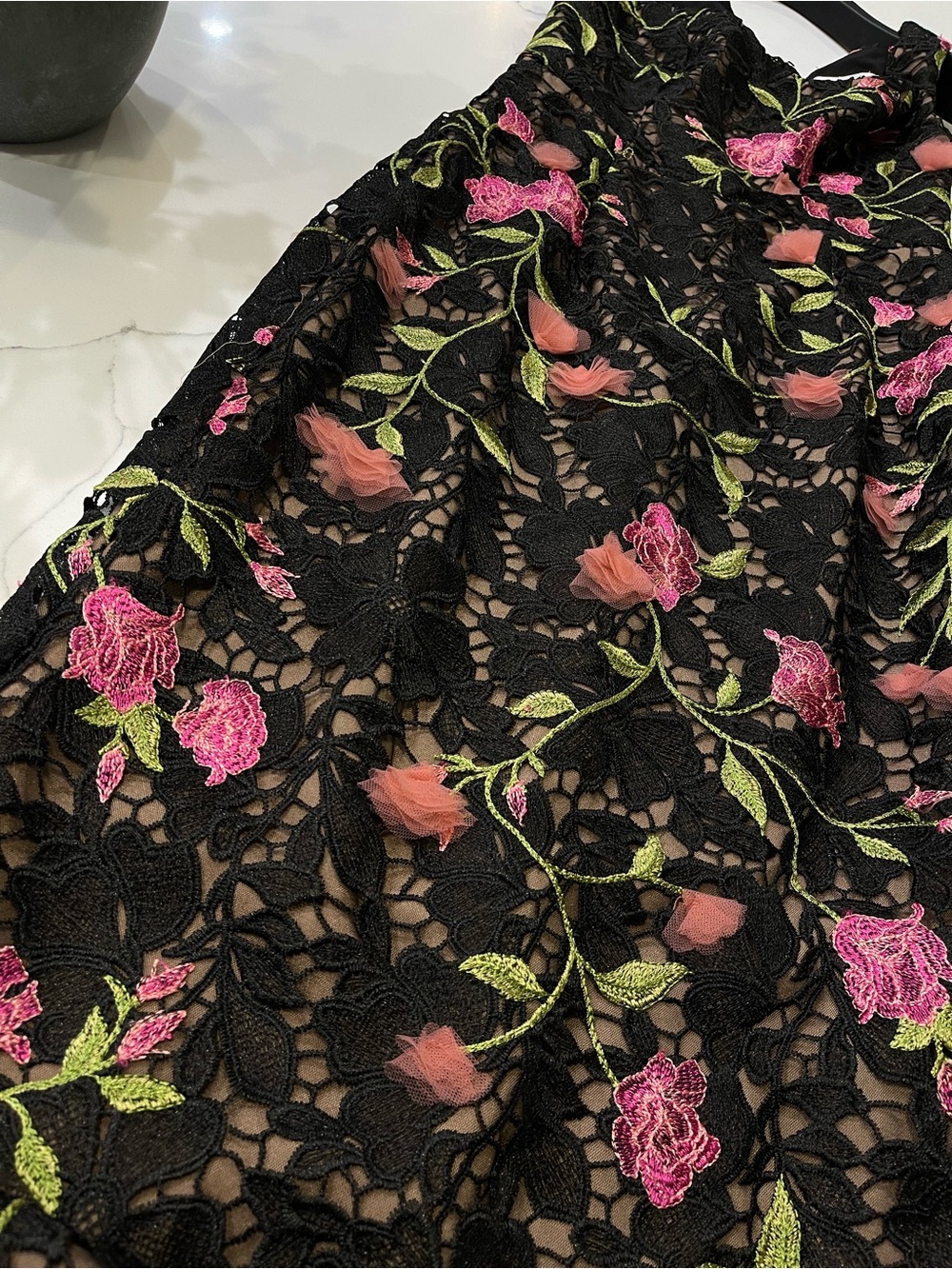 DRESS THE POPULATION Josie Floral Appliqué Sleeveless Gown In Black Multi Size S - Picture 14 of 17